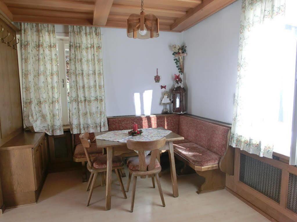Apartamento Haus Wastl Russbach am Pass Gschütt Exterior foto